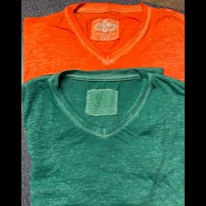 Men’s ultra-lightweight distressed summer tees